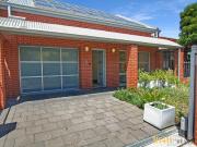 Refined Contemporary Living in a Prestigious Eastern CBD...