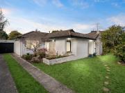 Refined Family Living in Mount Waverley