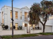 Refined Living & a Superb Park Lands Position