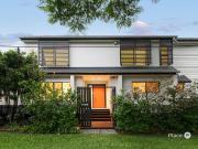 Refined Living in the Heart of Bulimba