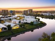 Refined Single Level Sophistication by the Water