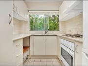 Refreshed 2 Bedroom Unit Close to Station!