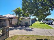 Refreshed Family Home in Pacific Pines 29 Manra Way