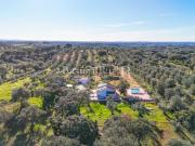 Monte Alentejano T3 auto sustentável com Piscina e...