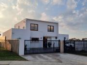 Refugio Sereno En Sendero Río Ñuble. Machali