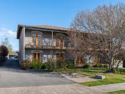 Refurbished 2 Bedroom Unit in Prime Location