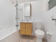 Refurbished One Bedroom Apartment in Great Location