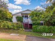 REFURBISHED POST WAR HOME, LARGE 1394M2 ALLOTMENT!