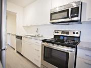 Regal Tower II 2 Bedroom Apartment for Rent at 425 3rd...