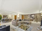 Regents Park House, Park Road, 5 Bedroom Flat