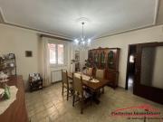 Reggio Campi Indipendente con cortile e terrazzo