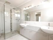 REGISTER TO INSPECT VIA REALESTATE.COM.AU LINK & PHOTO...