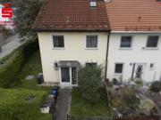 Reiheneckhaus mit etwas Handlungsbedarf Reiheneckhaus mit etwas Handlungsbedarf