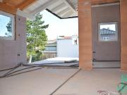 Reihenhaus in feiner, privater Anlage erweiterter...