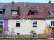 Reihenmittelhaus mit zwei Wohnungen und Garten in...