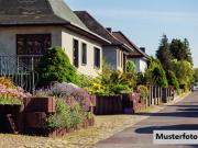 Reihenmittelhaus nebst Dachterrasse und Doppelgarage