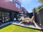 REINA VICTORIA CON MONSEÑOR EDWARDS