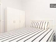 Relajante habitación con A / C en un apartamento de 6...