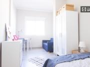 Relajante habitación en un apartamento de 6 dormitorios...