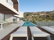 Relájese Bajo el sol Mediterráneo en Esta Villa en Mijas