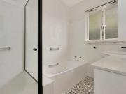 Relaxed Bayside Living