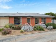 Relaxed Beachside Living!