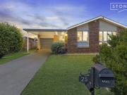 Relaxed family living with magnesium pool and side access