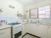 Relaxed living in charming over 55's unit