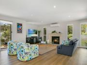 Relaxed Pittwater Lifestyle in a Low Maintenance Modern Home