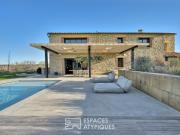 Relecture contemporaine d'une bergerie avec vue...