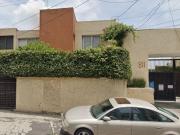 REMATE DE CASA EN AV. TOLUCA # 811, OLIVAR DE LOS PADRES