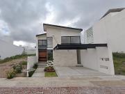 REMATE DE CASA EN JURIQUILLA! Lago Yuriria 105, Cumbres...