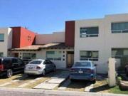 REMATO CASA EN COLINAS DEL CIMATARIO