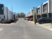 Remato casa en condominio aurea Toluca, dos niveles