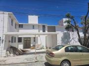 Remato casa en obra blanca. En Fraccionamiento...