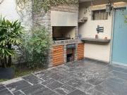 REMATO cómoda casita con jardín a pasos Universidad de...