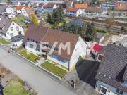 RE/MAX: 3 Zi. Whg. DIREKT BEZUGSFREI! Sehr gepflegte DHH...