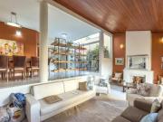 RE/MAX VENDE Casa em Condomínio 4 quartos 4 suítes 2...