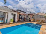 RE/MAX VENDE Casa no bairro Nova Campinas, com 3 quartos...