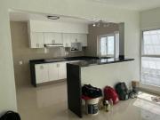 Remodelada, casi esquina AV. TORREMOLINOS! En Lomas de...