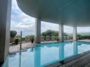 Renaissance 300 Ortigas condo with parking near St. Paul