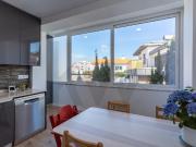 Renovated 2 bedroom apartment 5 minutes from Poça beach,...