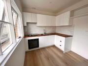 Renovated 2 Bedroom Apartment – Convenient Pascoe Vale...