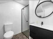 Renovated 2 Bedroom Townhouse with Courtyard & City Views