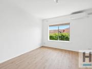 Renovated 2 Bedroom Upstairs Unit in a Small, Quiet Group Renovated 2 Bedroom Upstairs Unit in a Small, Quiet Group