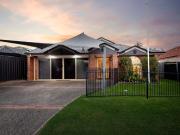 Renovated 4 Bedrooms with Extra Sunroom, BBQ Area and Shed