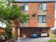 Renovated apartment in a boutique block