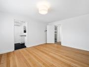 RENOVATED APARTMENT OPPOSITE THE BEACH