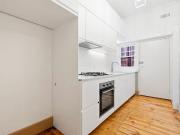 Renovated Art Deco Apartment in the Heart of St Kilda