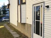 Renovated bright lower level 2 bed suite modern mins...